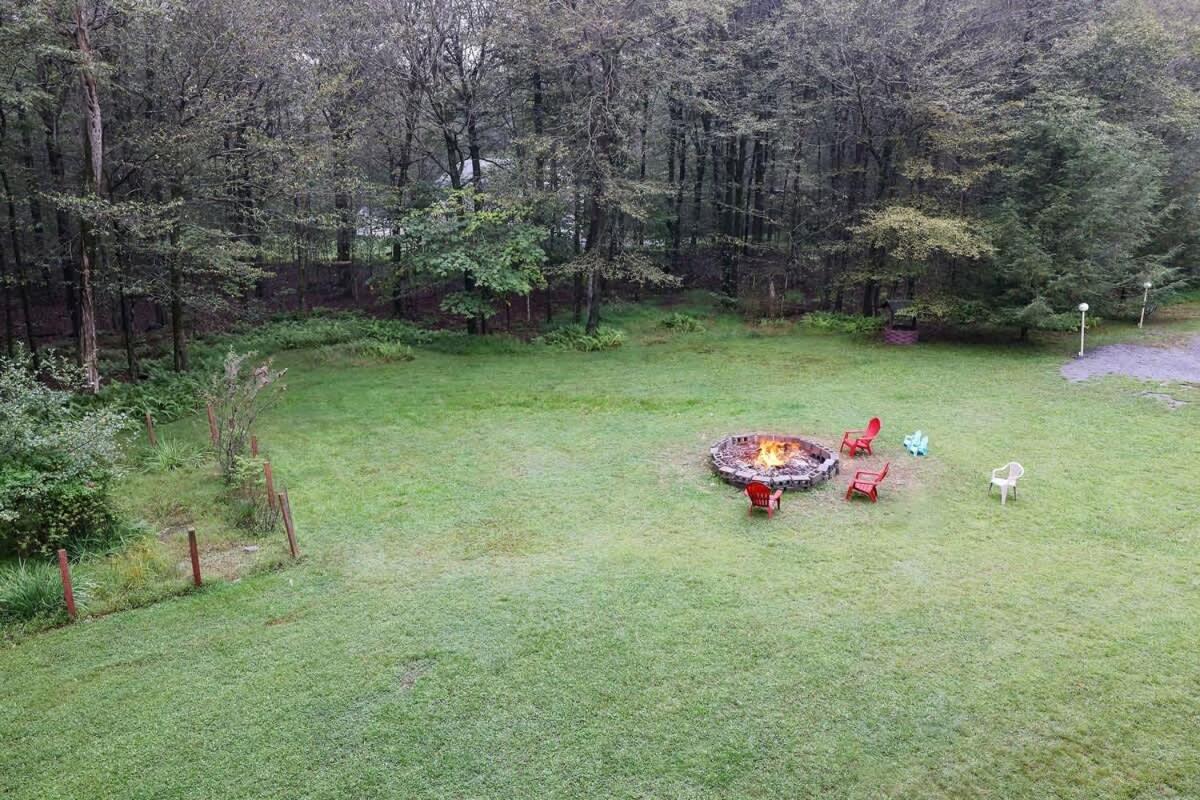 Relax In Blakeslee - Spacious 5Br Home With Bbq Екстер'єр фото