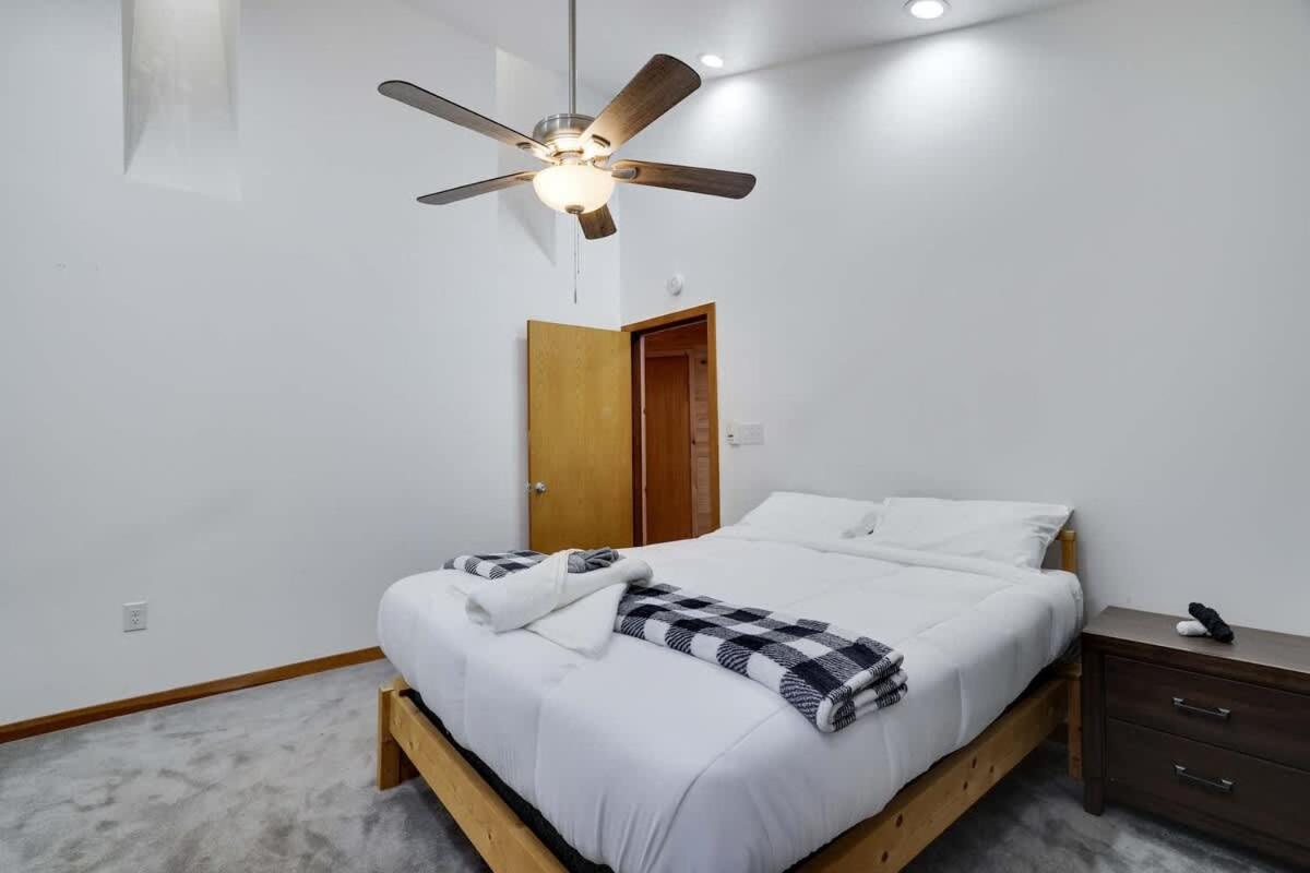 Relax In Blakeslee - Spacious 5Br Home With Bbq Екстер'єр фото