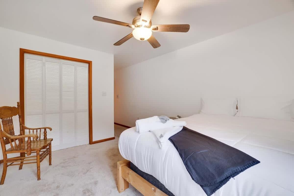 Relax In Blakeslee - Spacious 5Br Home With Bbq Екстер'єр фото
