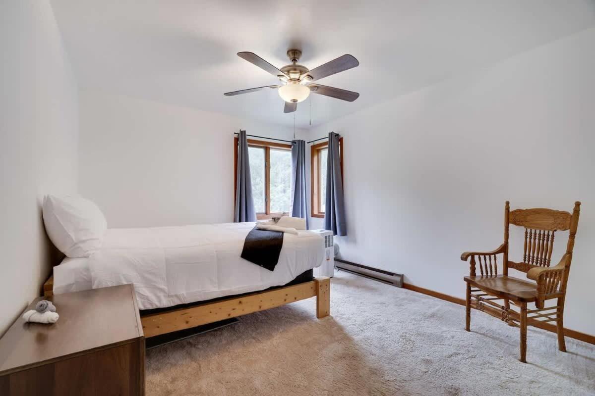 Relax In Blakeslee - Spacious 5Br Home With Bbq Екстер'єр фото
