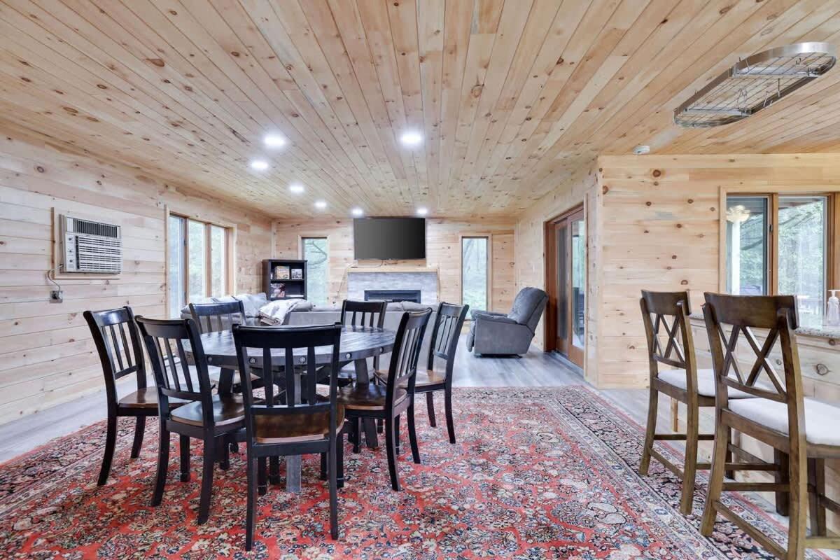 Relax In Blakeslee - Spacious 5Br Home With Bbq Екстер'єр фото